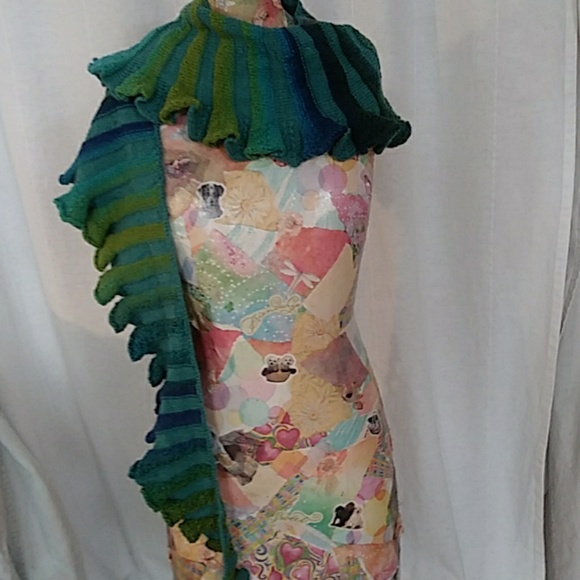 Hand knitted scarf - BRANDNEW - NEVER WORN - Picture 2 of 3